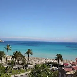 mondello-sea-view-beach-apartment.sicilyhotelsitaly.net/